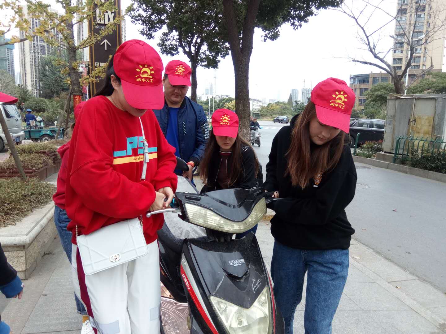 微信图片_20181020012135.jpg